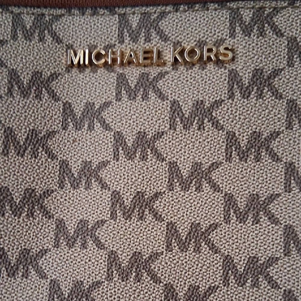 Michael Kors Large Tan and Brown Logo Wristlet EUC - Picture 2 of 6
